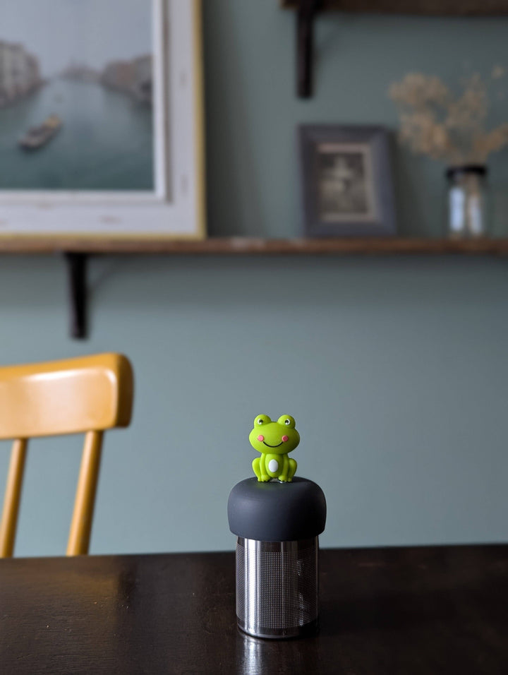 Frog | Floating Tea Steeper | Grey Base | Green
