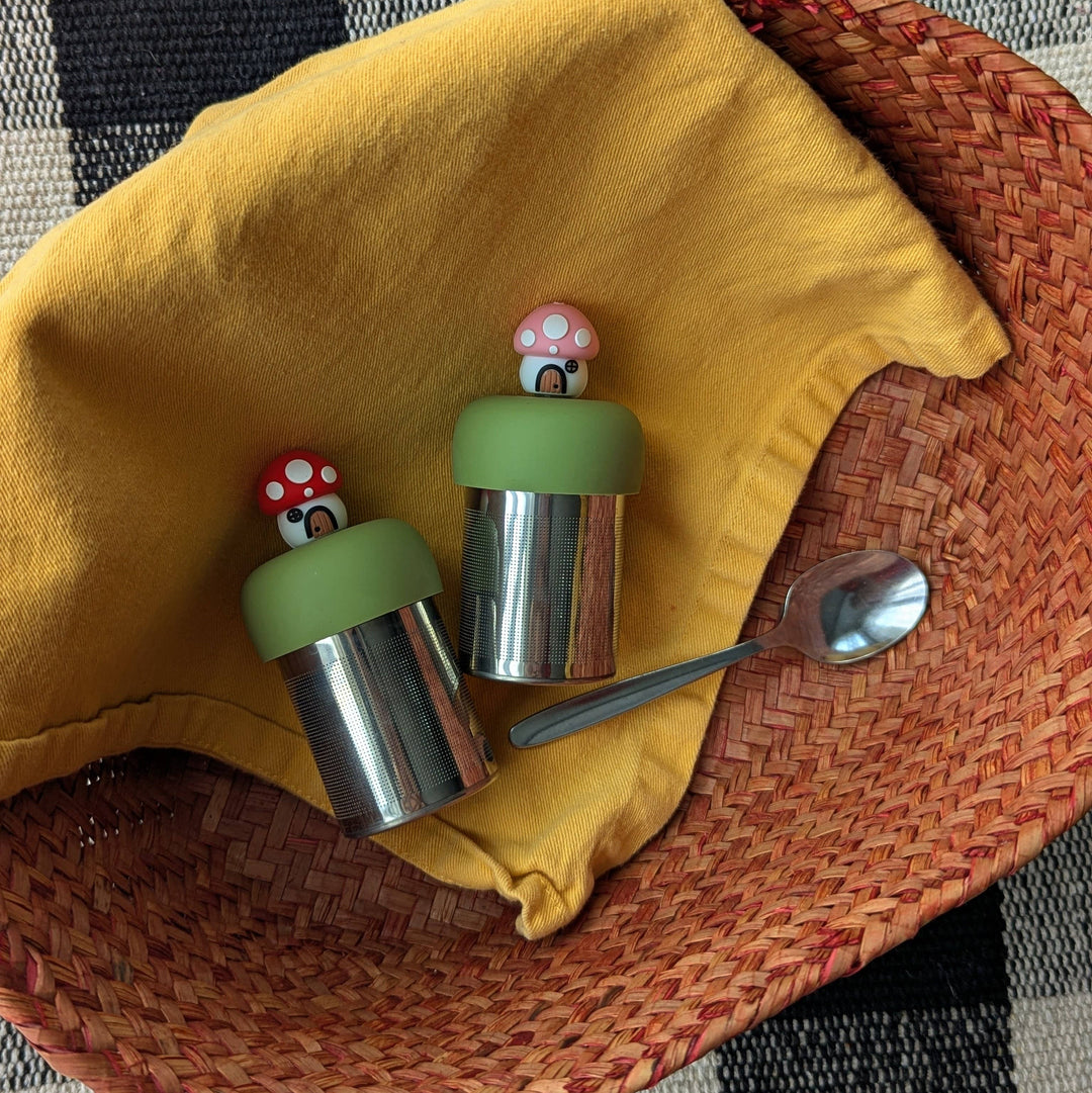 Mushroom Cottage | Floating Tea Steeper | Green Base | Pink