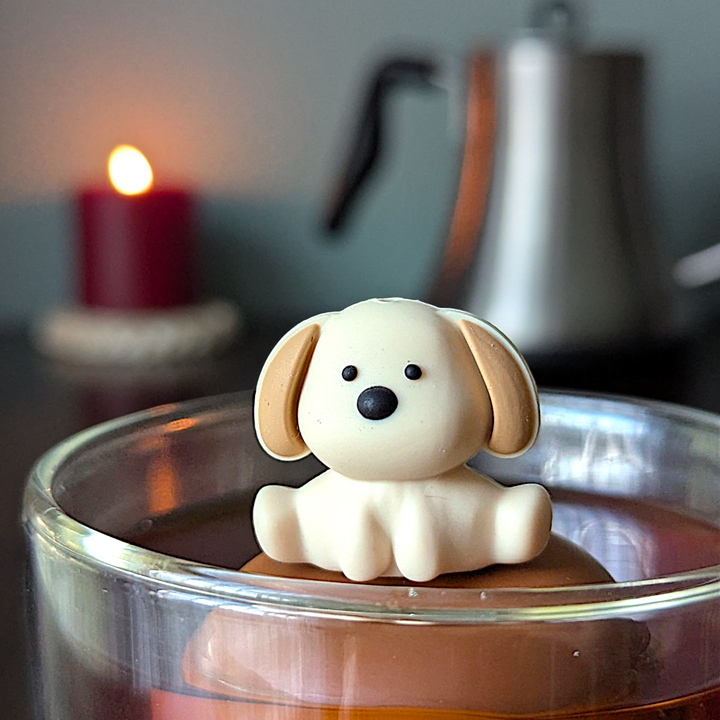 Beige Dog | Floating Tea Steeper | Light Brown Base | Beige