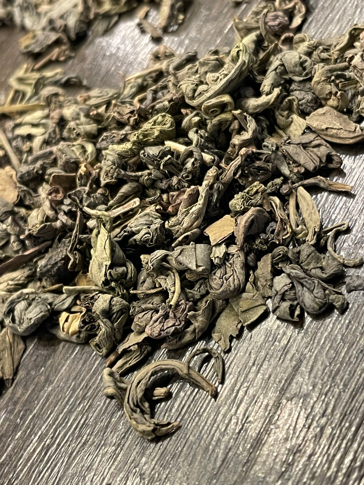 Bold and Beautiful Green Loose-Leaf Tea