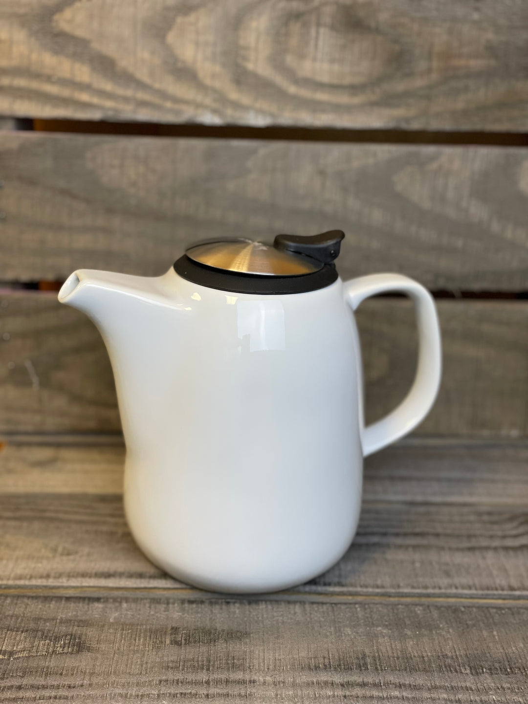 White Ceramic Tea Pot with Infuser